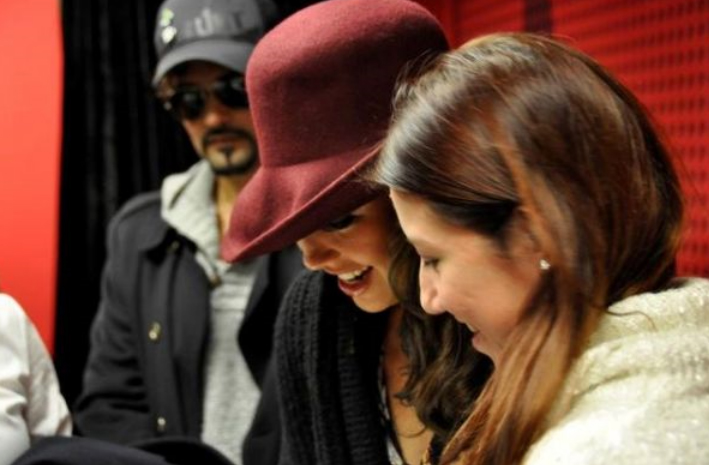 thalia_coke_lounge_cada_dia_mas_fuerte_chicago_firma_12