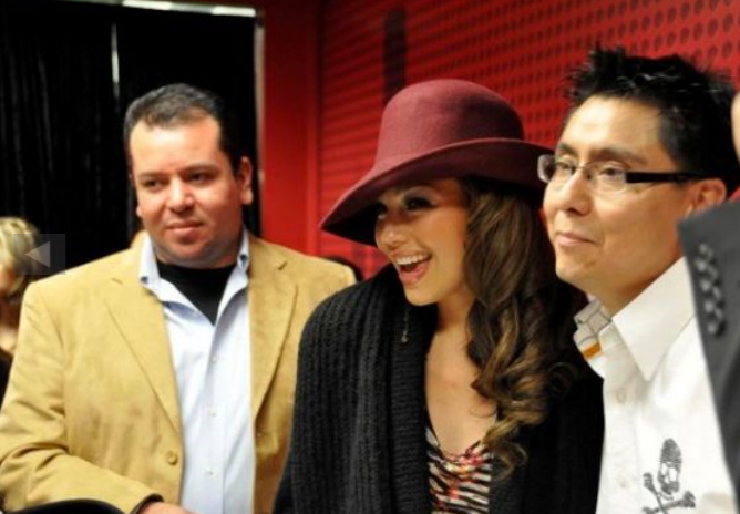 thalia_coke_lounge_cada_dia_mas_fuerte_chicago_firma_14